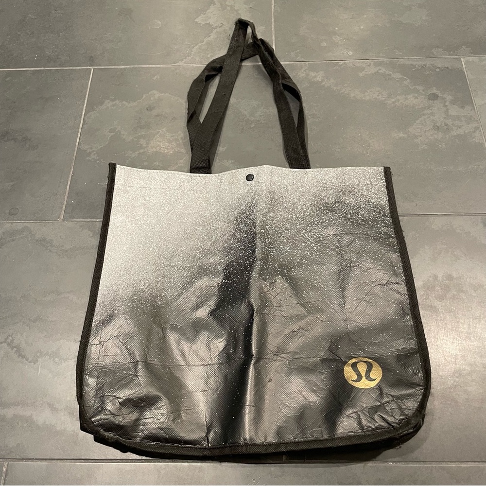 Lululemon resuable shopping bag